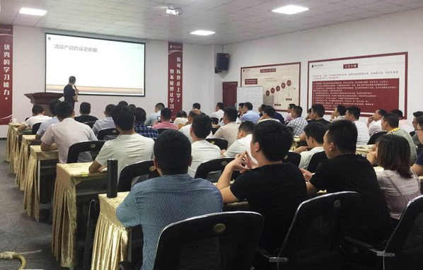 鑫順來木門與你手把手、心連心讓經(jīng)銷商放心加盟